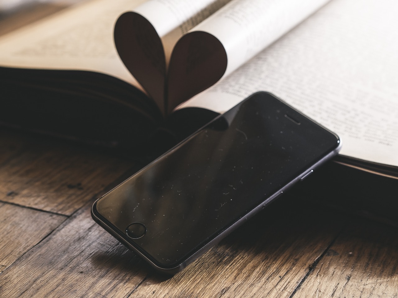 Heart, phone, romance, senior scams