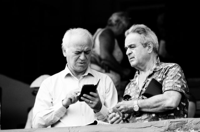Social Media for Seniors: Overcoming the Fear of Technology